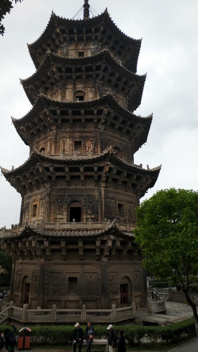 2025新澳门正版免费大全,探索澳门未来，2025新澳门正版免费大全